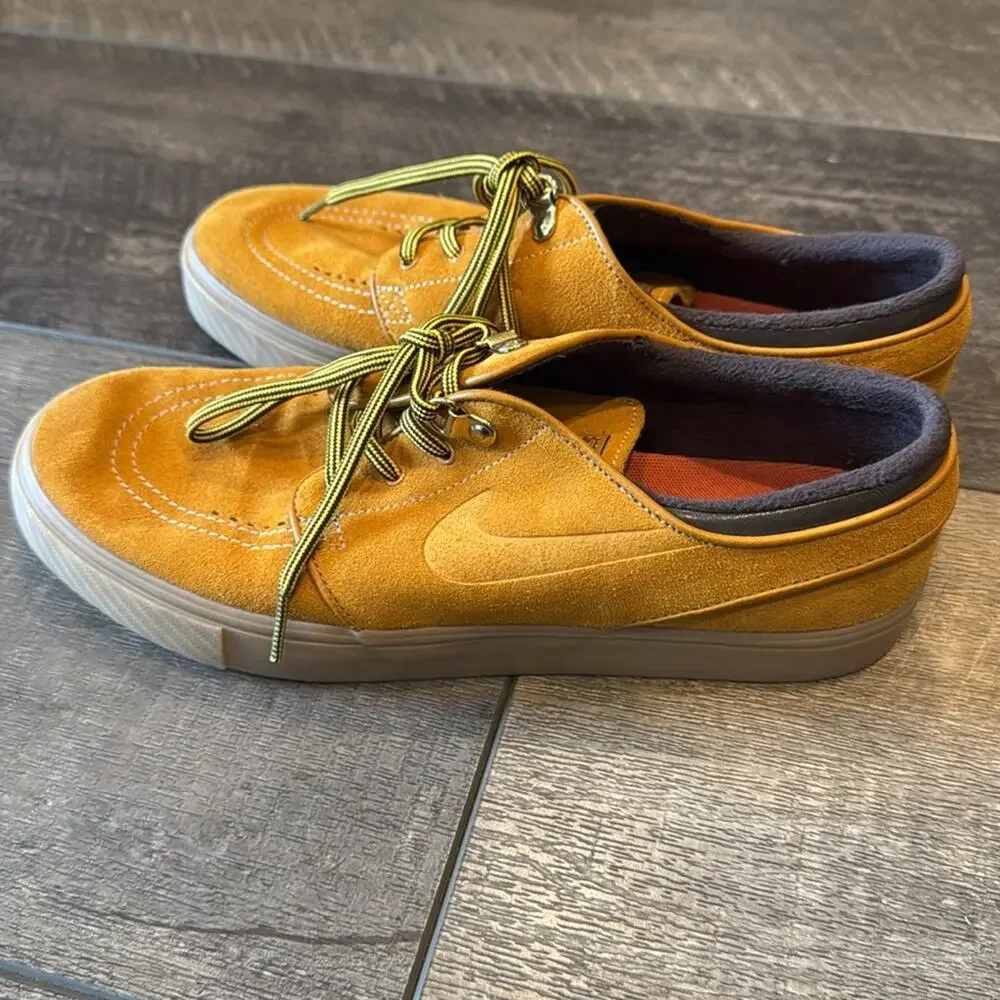 NWOT Nike SB Zoom Janoski Premium Bronze Gum Shoe Size 8.5